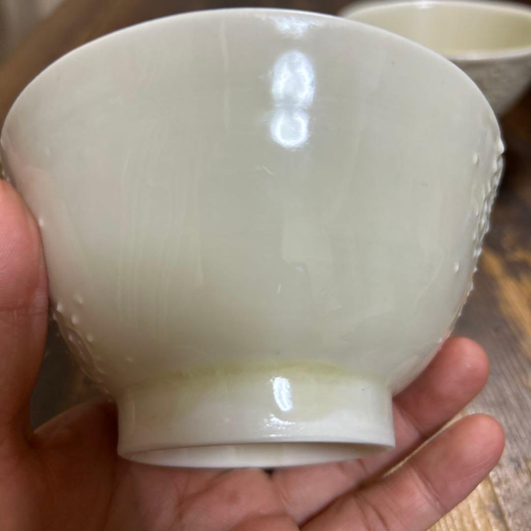 作家　陶芸作家　いっちん　ボツボツが可愛い白い飯碗　2つ