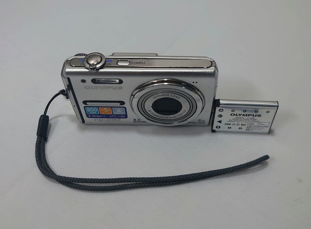 OLYMPUS CAMEDIA FE-330 シルバー デジカメ