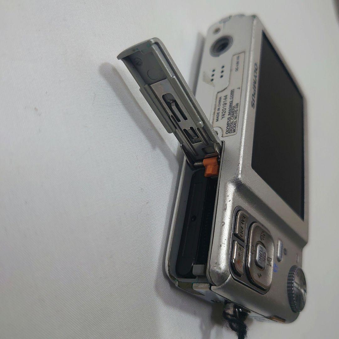 OLYMPUS CAMEDIA FE-330 シルバー デジカメ
