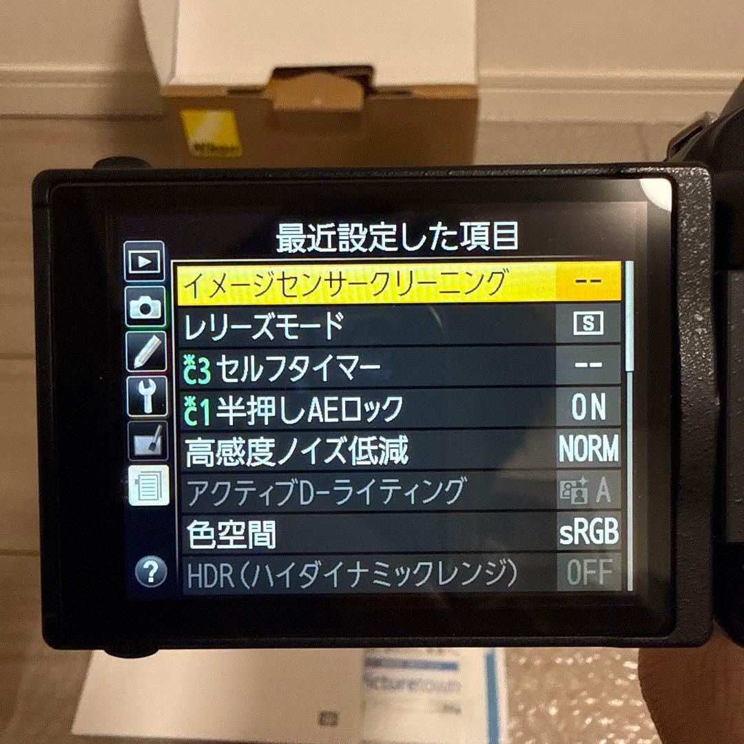 一眼レフ　Nikon D5100 ボディ