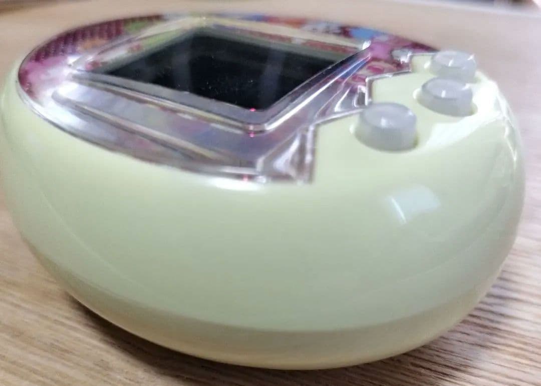 たまごっち　みくす　 サンリオ　黄色