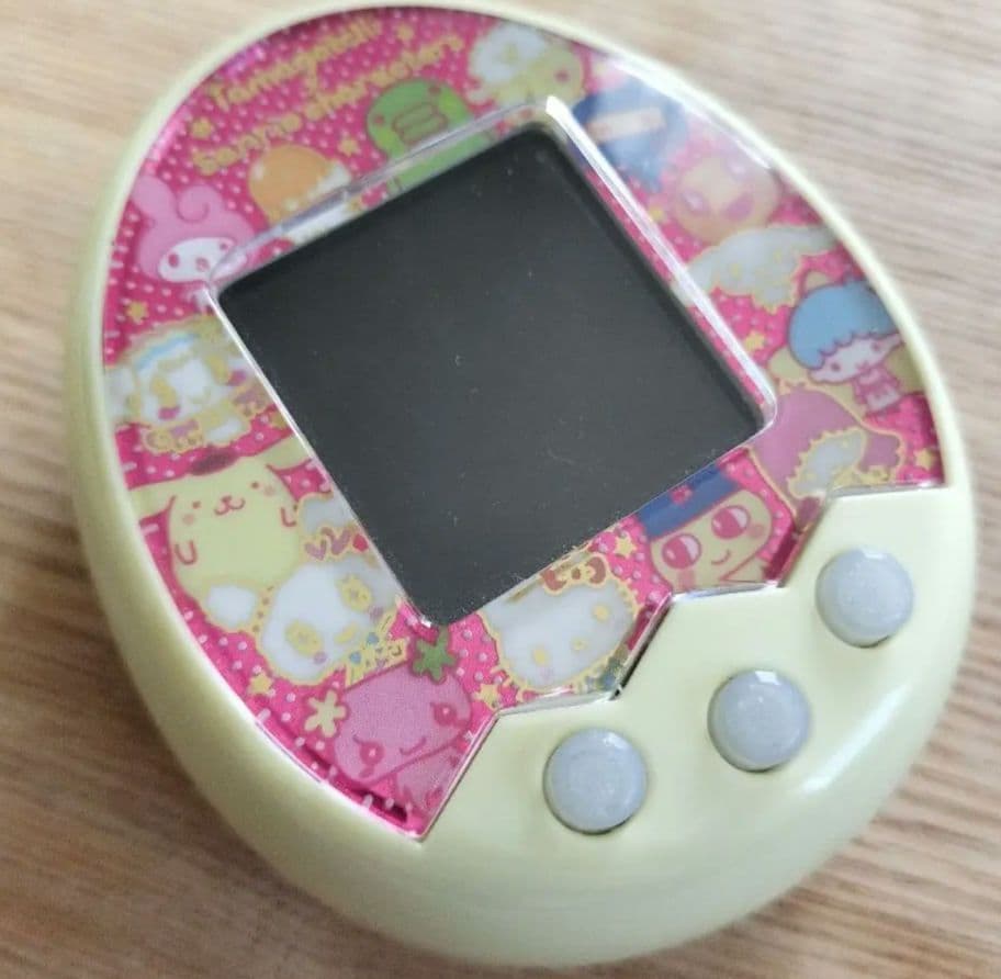 たまごっち　みくす　 サンリオ　黄色