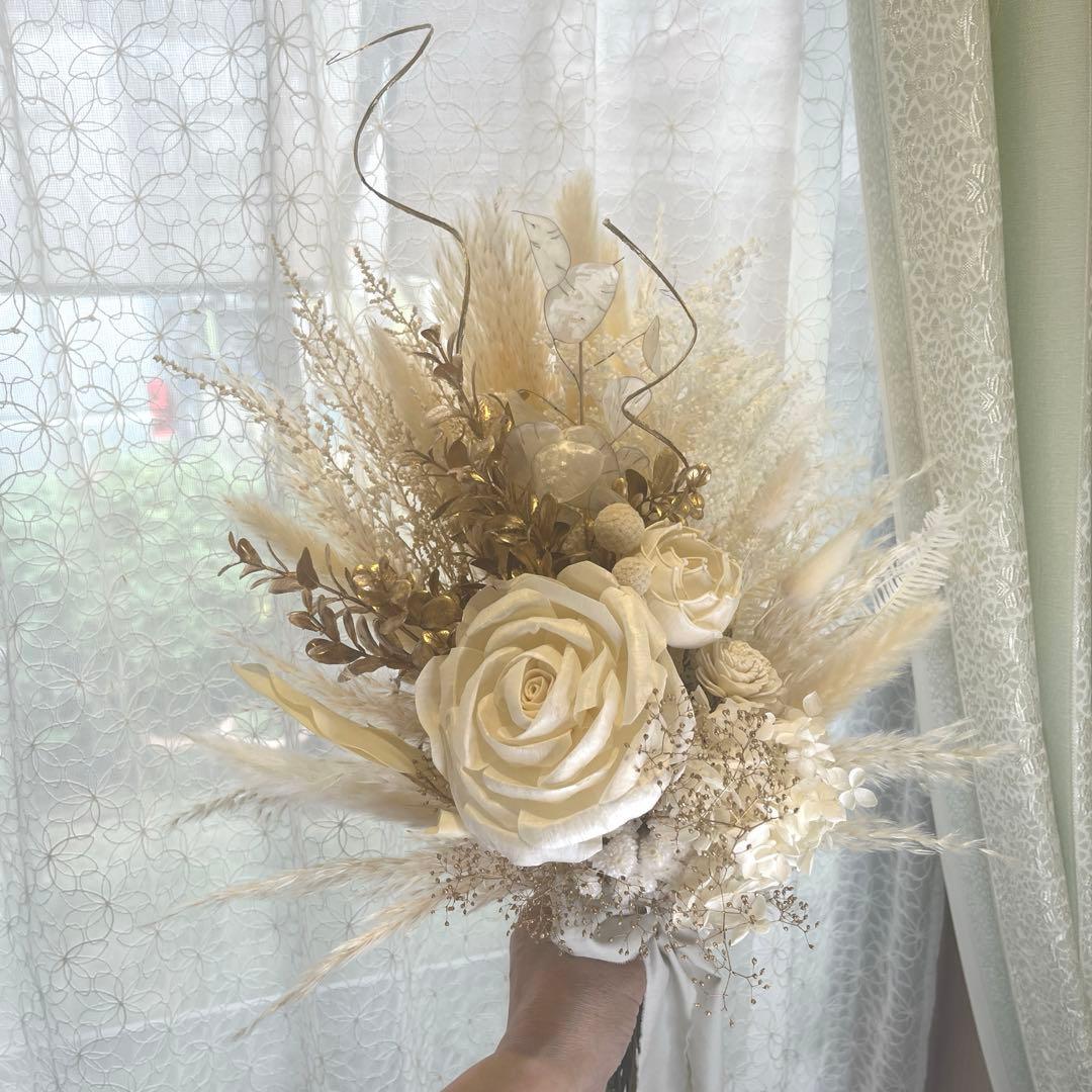 ウェディングブーケ　プリザーブドブーケ　ホワイトゴールド系ブーケ　ブートニア付❣️