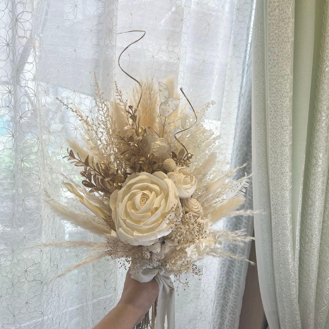 ウェディングブーケ　プリザーブドブーケ　ホワイトゴールド系ブーケ　ブートニア付❣️