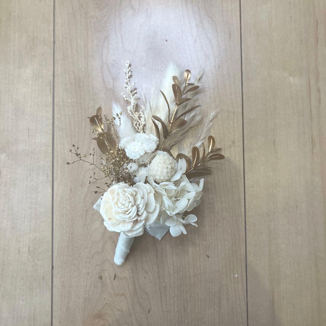 ウェディングブーケ　プリザーブドブーケ　ホワイトゴールド系ブーケ　ブートニア付❣️