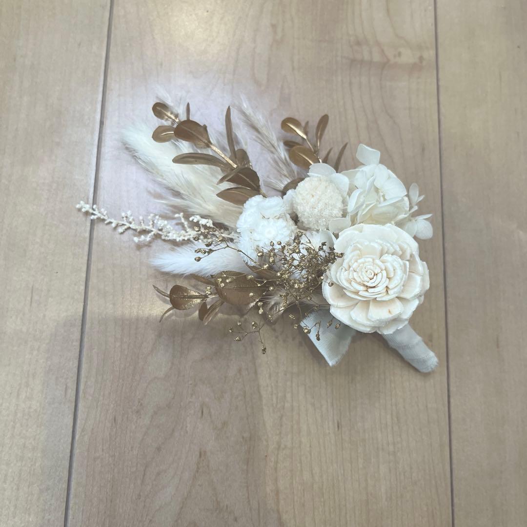 ウェディングブーケ　プリザーブドブーケ　ホワイトゴールド系ブーケ　ブートニア付❣️