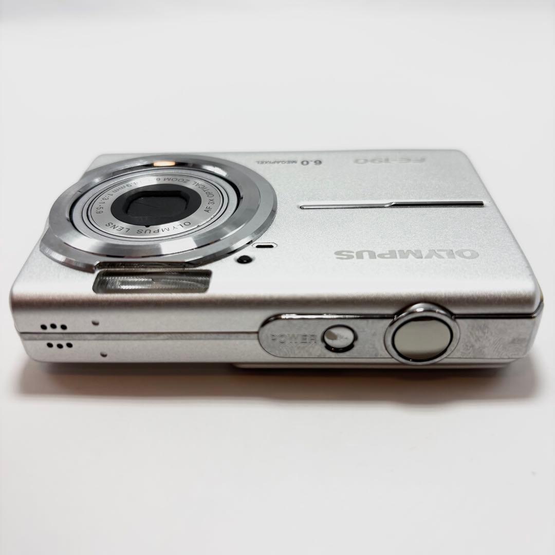 【美品】OLYMPUS FE-190 シルバー コンパクトデジタルカメラ