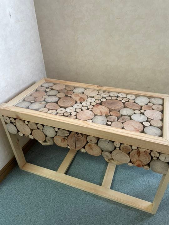 切り株を敷き詰めたローテーブルセンターテーブル