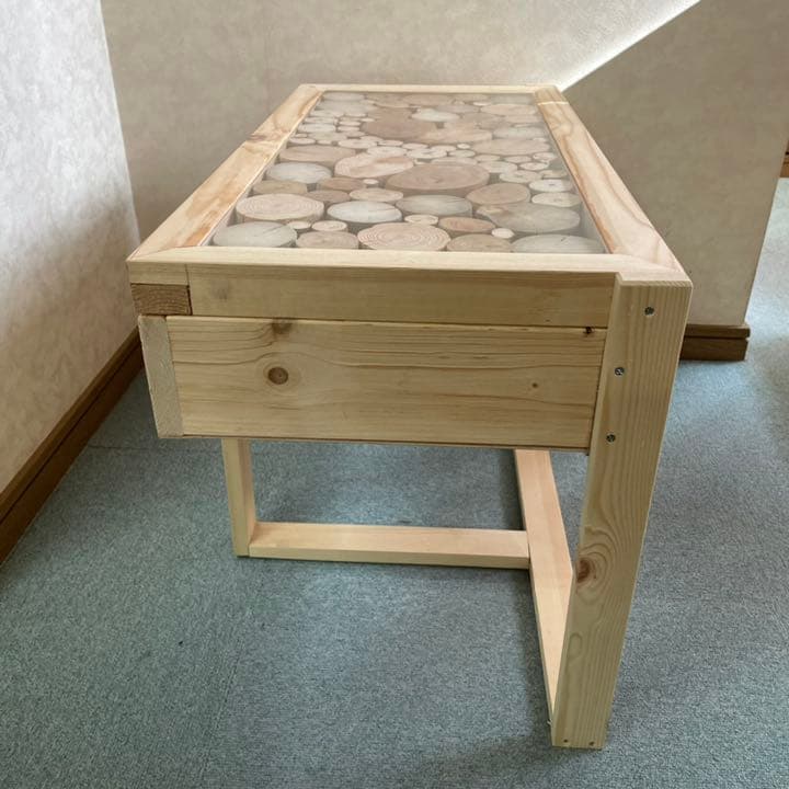 切り株を敷き詰めたローテーブルセンターテーブル