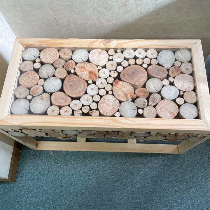 切り株を敷き詰めたローテーブルセンターテーブル