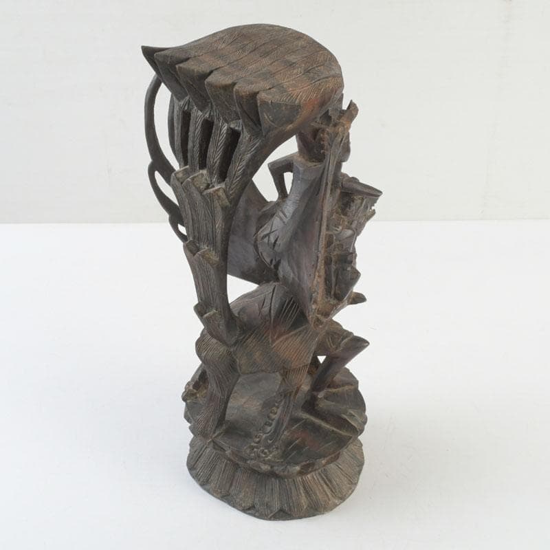 バリ島　インドネシア　木彫　ガルーダ像　置物　V　9380