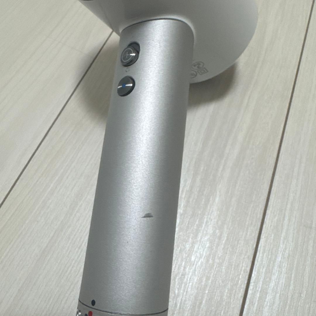 は*な様 Dyson ダイソン ヘアドライヤー HD01 ホワイト 本体のみ