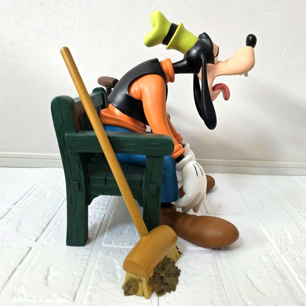 【グーフィー】グーフィー　オン　ベンチ　ビッグフィギュア　箱あり　未使用　希少