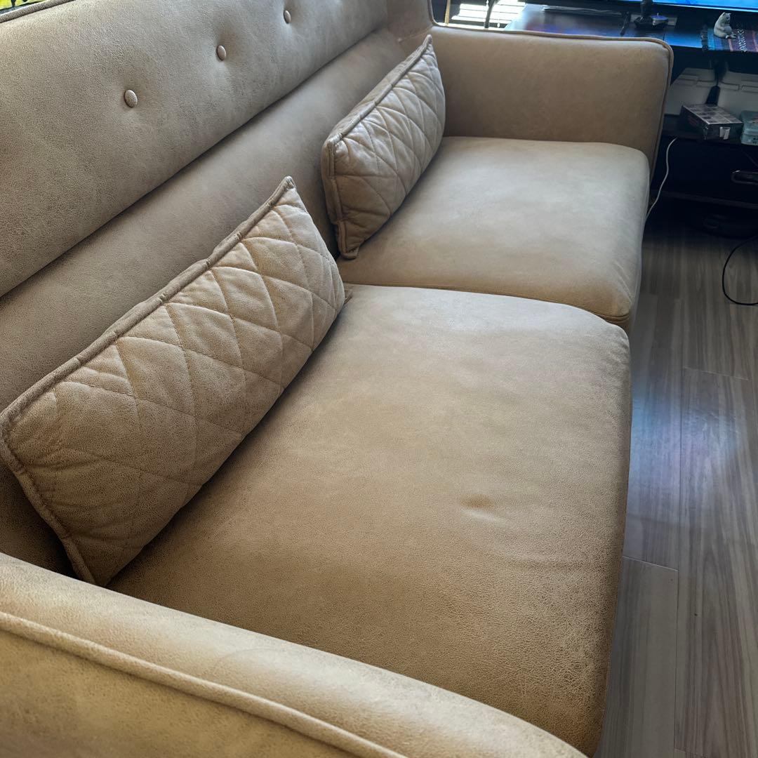 ベージュ 2人掛けソファ ボタン付き