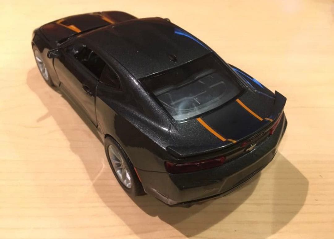 新品 1/24 グリーンライト シボレー カマロ SS 50周年 グレー