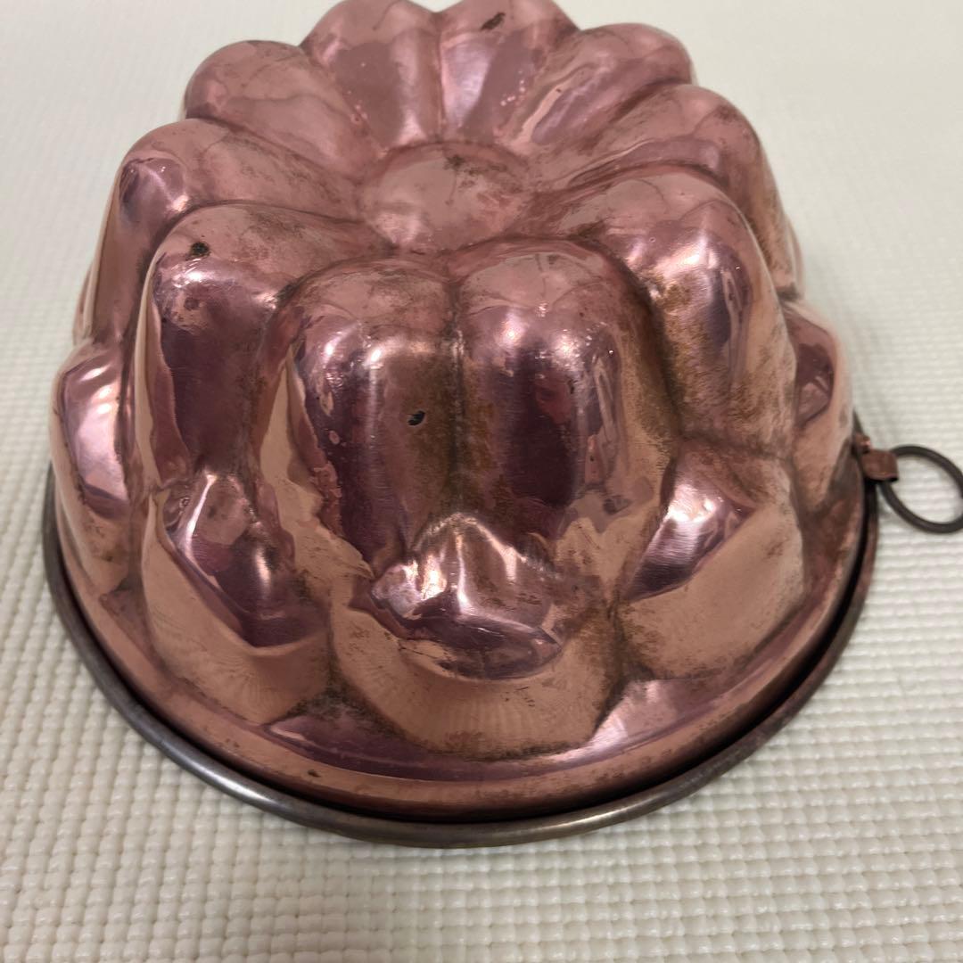 フランスアンティーク銅製花型モールド　直径約22センチ　壁掛け用リング付き