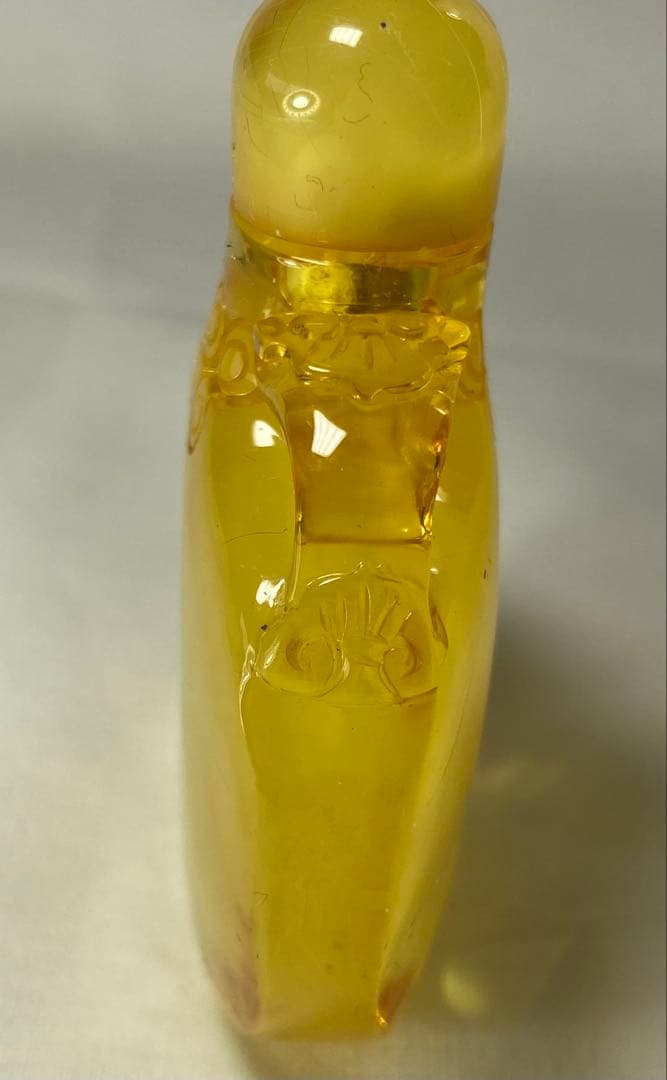 天然琥珀製鼻煙壺 雕刻 アンティーク 置物