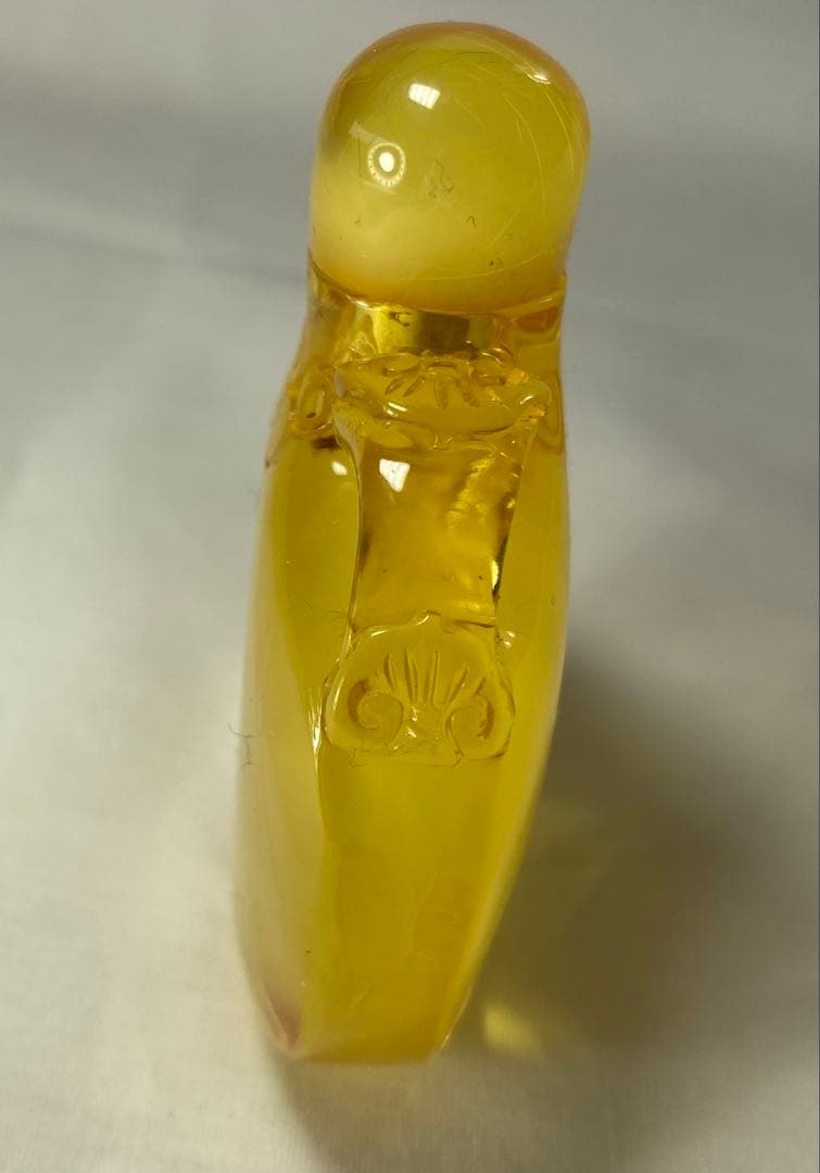 天然琥珀製鼻煙壺 雕刻 アンティーク 置物
