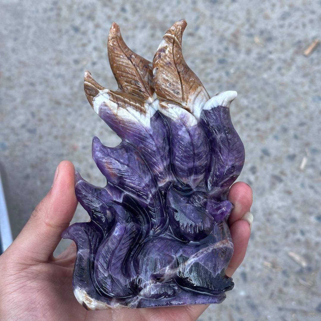 天然石ドリームアメジストの九尾狐　ご購入前に在庫確認必要G.153