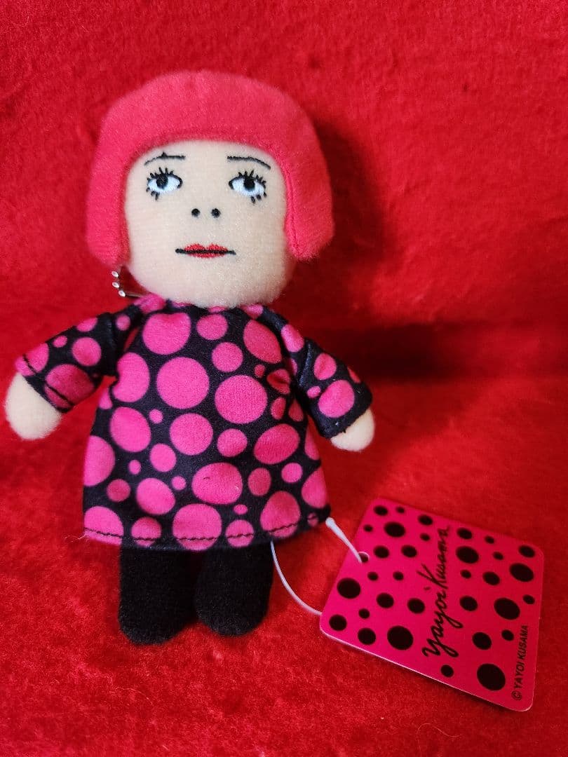 草間彌生 YAYOIやよいちゃん　プラッシュ　人形　ストラップ　マスコット