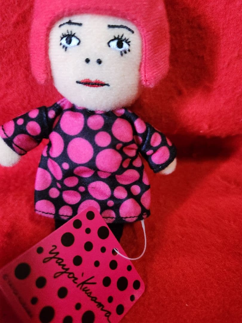 草間彌生 YAYOIやよいちゃん　プラッシュ　人形　ストラップ　マスコット