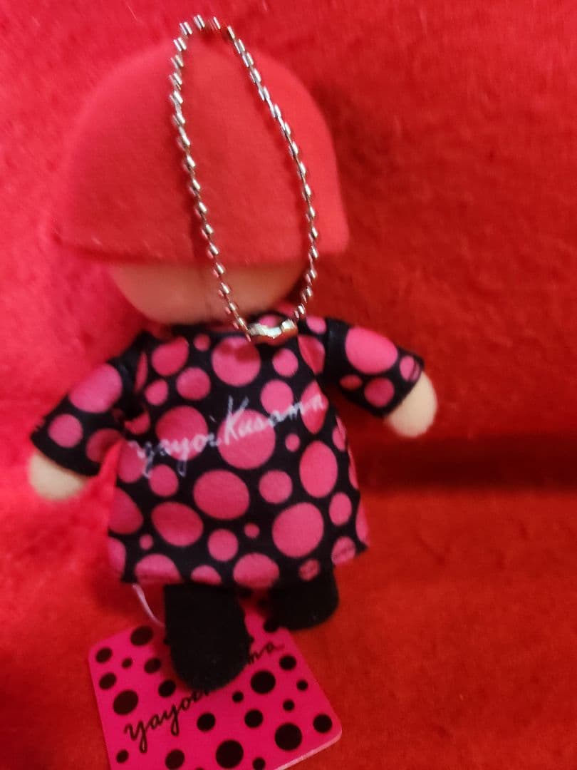 草間彌生 YAYOIやよいちゃん　プラッシュ　人形　ストラップ　マスコット