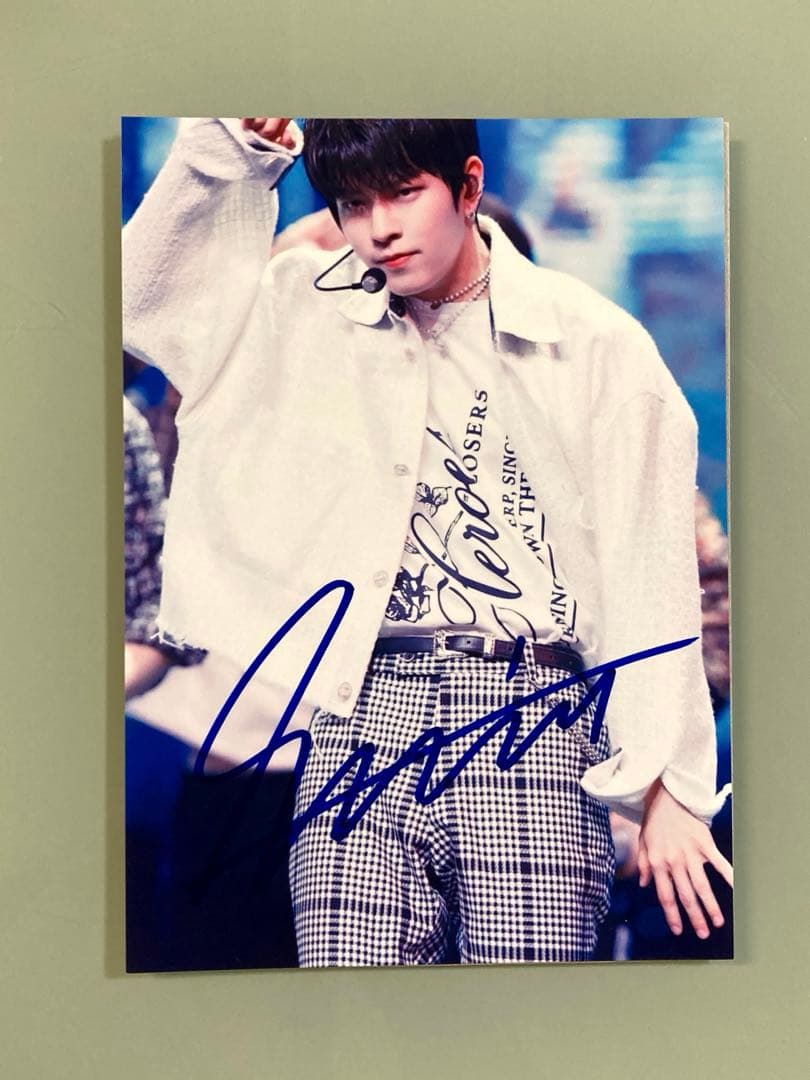 セール中…スンミン直筆サイン入り2Lサイズ写真…