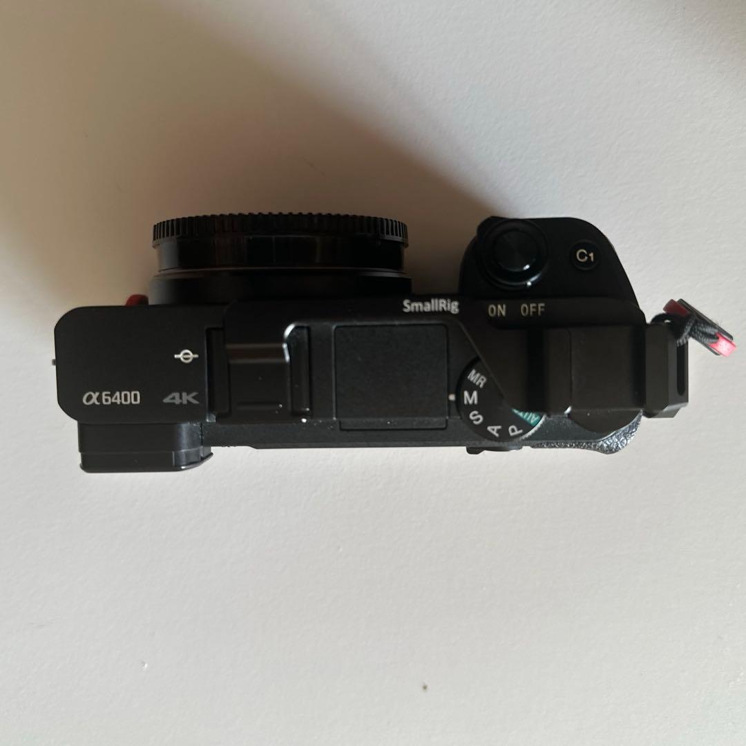 Sony α6400 ミラーレス一眼 本体のみ　シャッター数4270