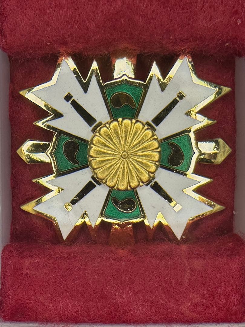 【引退品/大量】消防・赤十字 功労章/記念章/階級章など 約40点 豪華セット