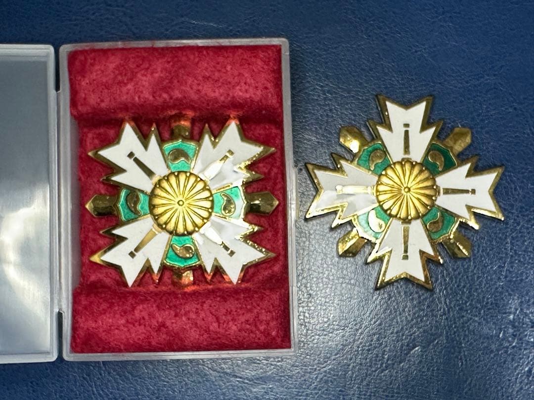 【引退品/大量】消防・赤十字 功労章/記念章/階級章など 約40点 豪華セット