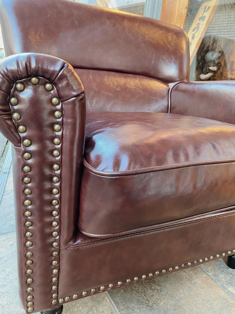 レザーコンパクトチェスターフィールドシングルソファ