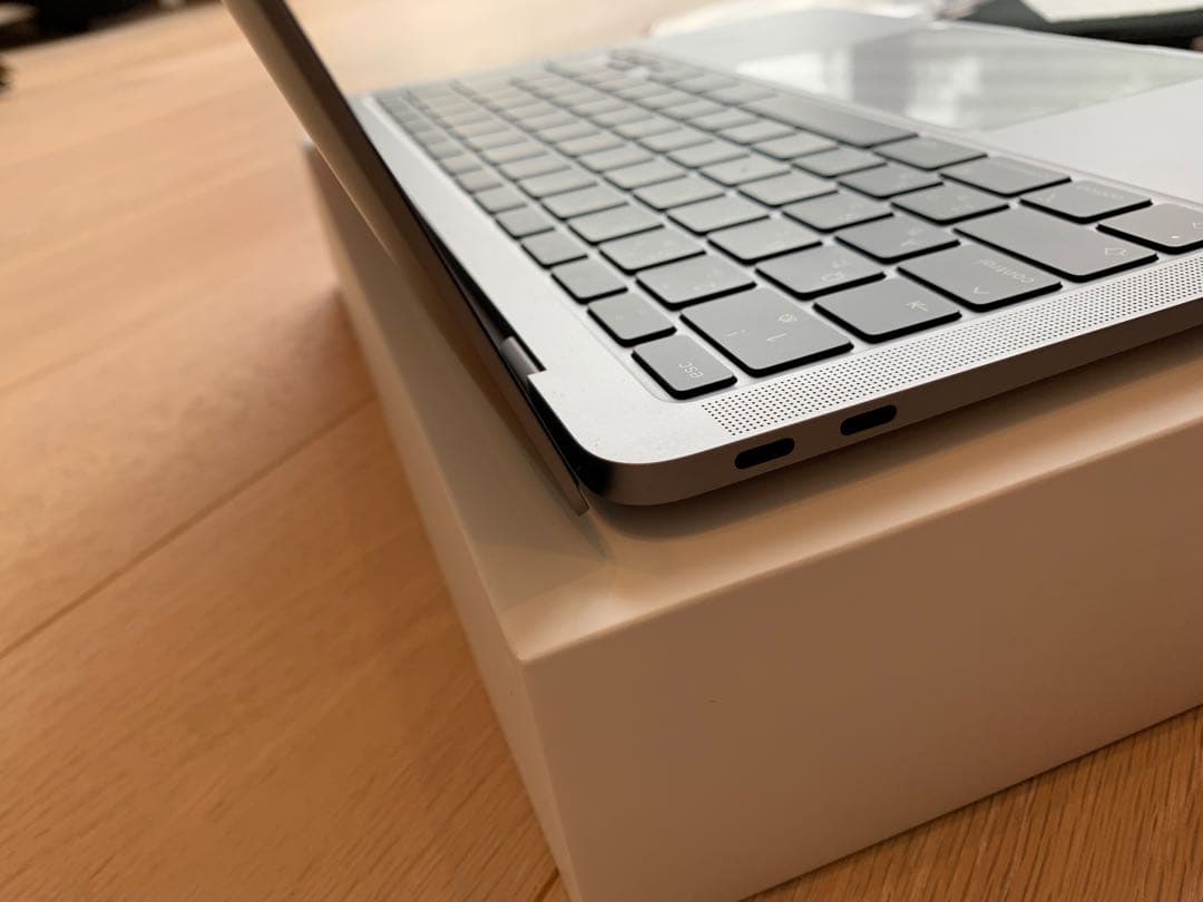 MacBook本体 MacBook Air M1 16G 256G