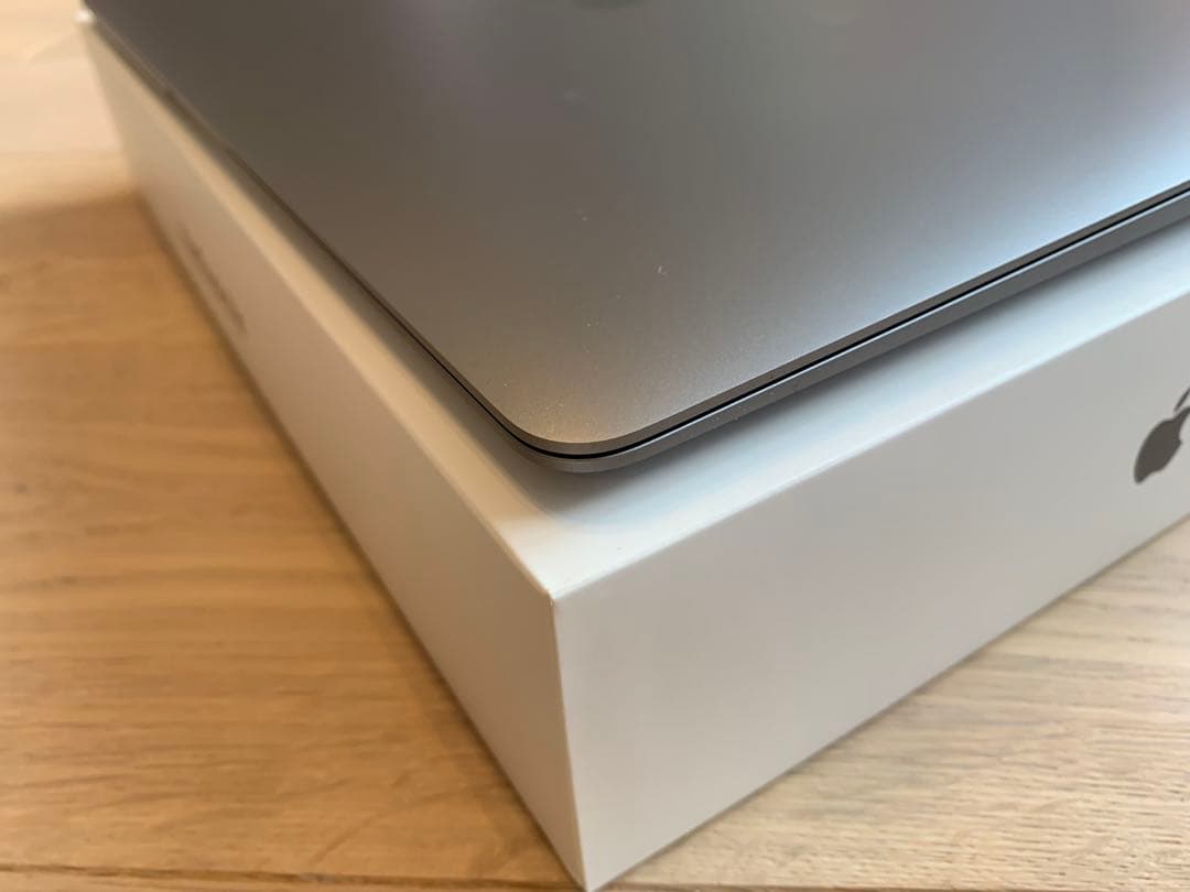 MacBook本体 MacBook Air M1 16G 256G