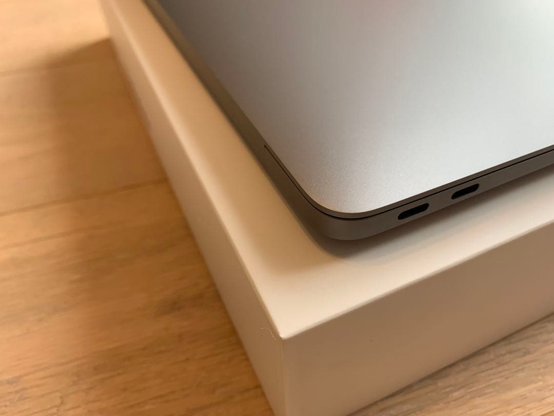 MacBook本体 MacBook Air M1 16G 256G