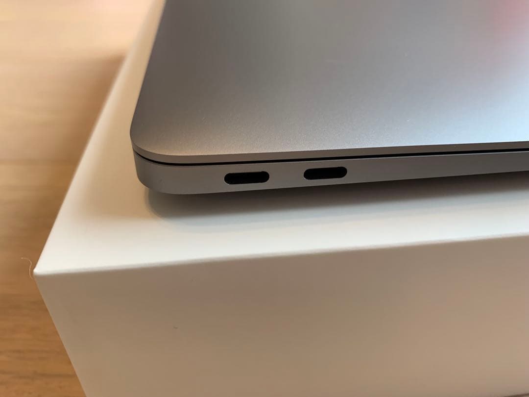 MacBook本体 MacBook Air M1 16G 256G