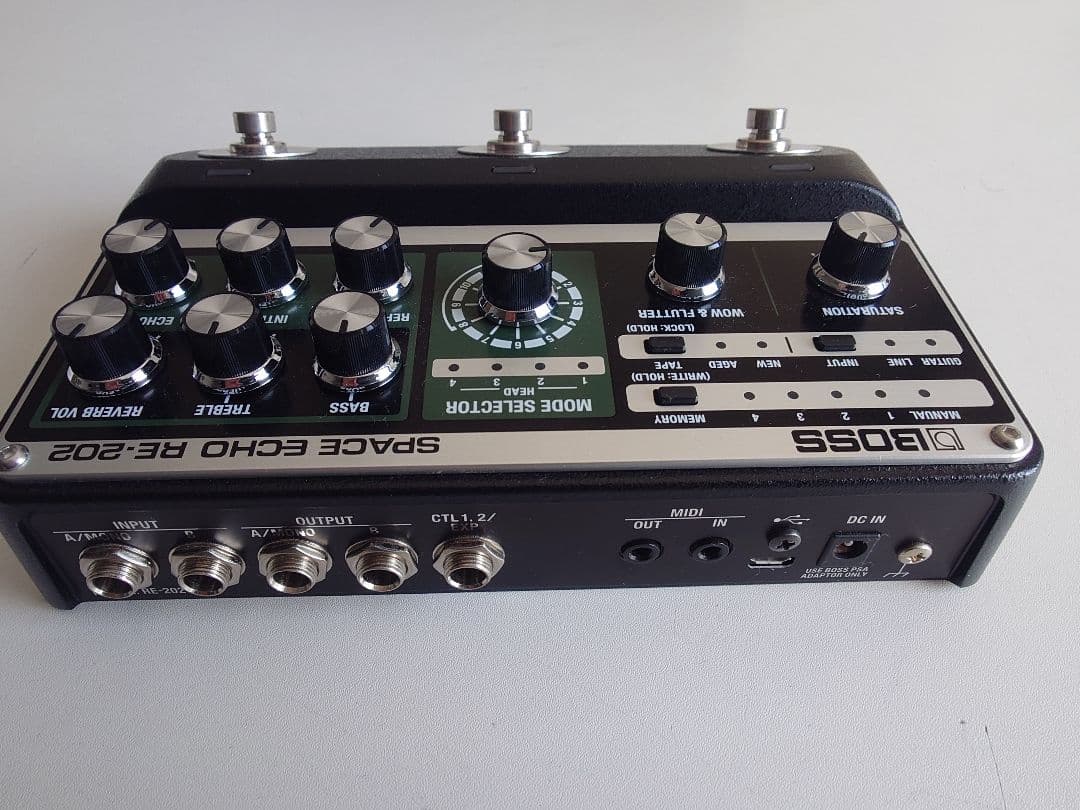 BOSS RE−202 Space Echo 中古