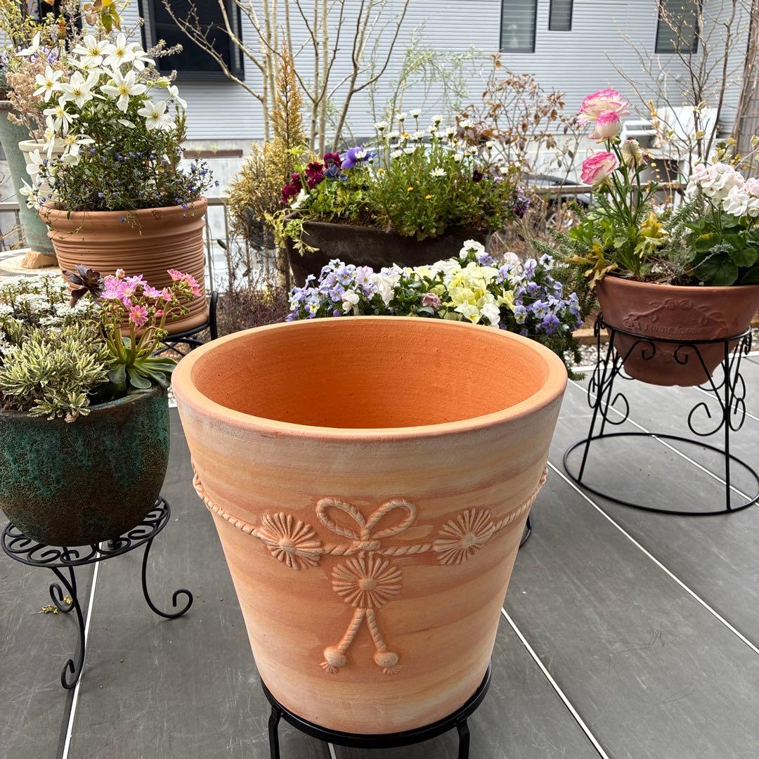 テラコッタ装飾付き 大型12号植木鉢