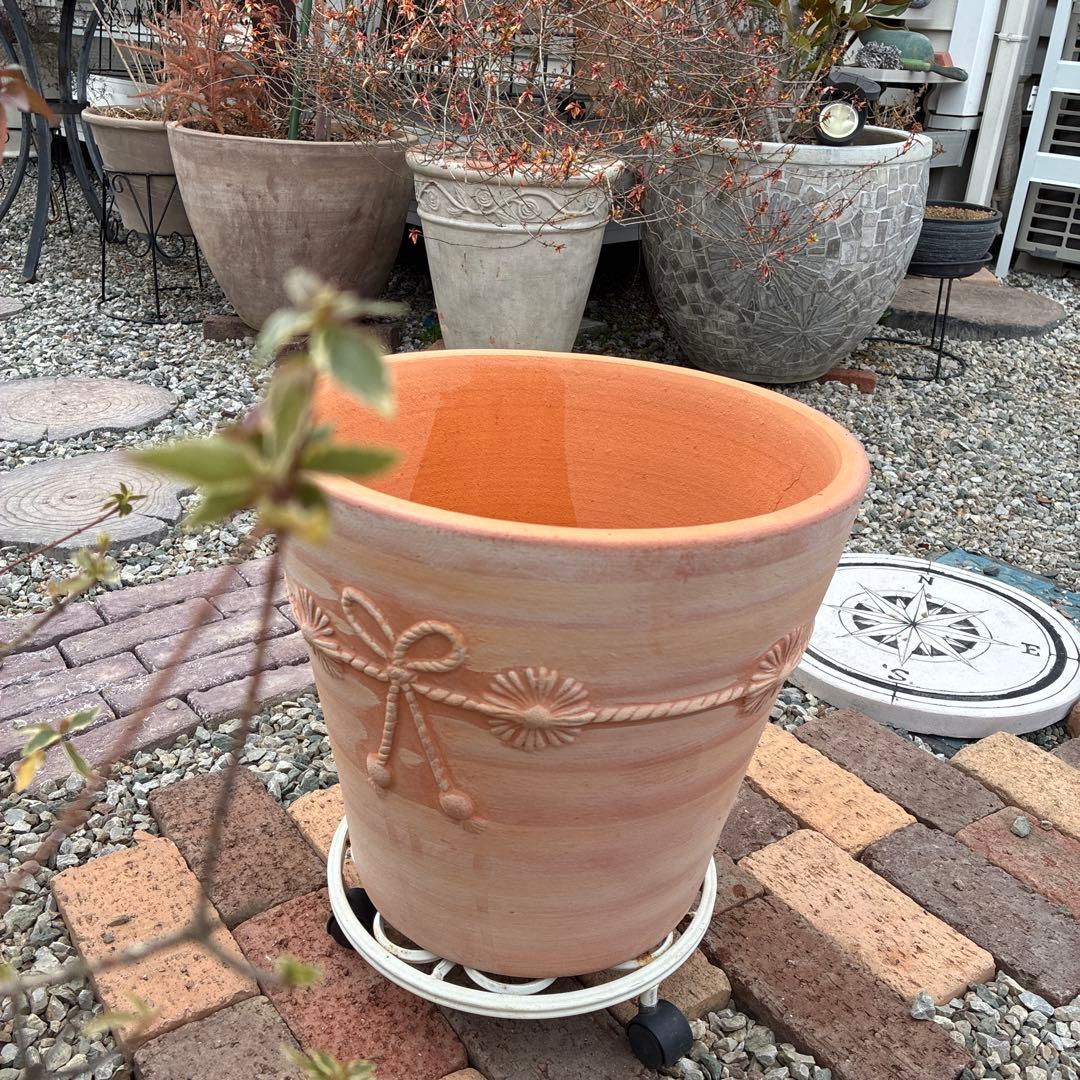 テラコッタ装飾付き 大型12号植木鉢