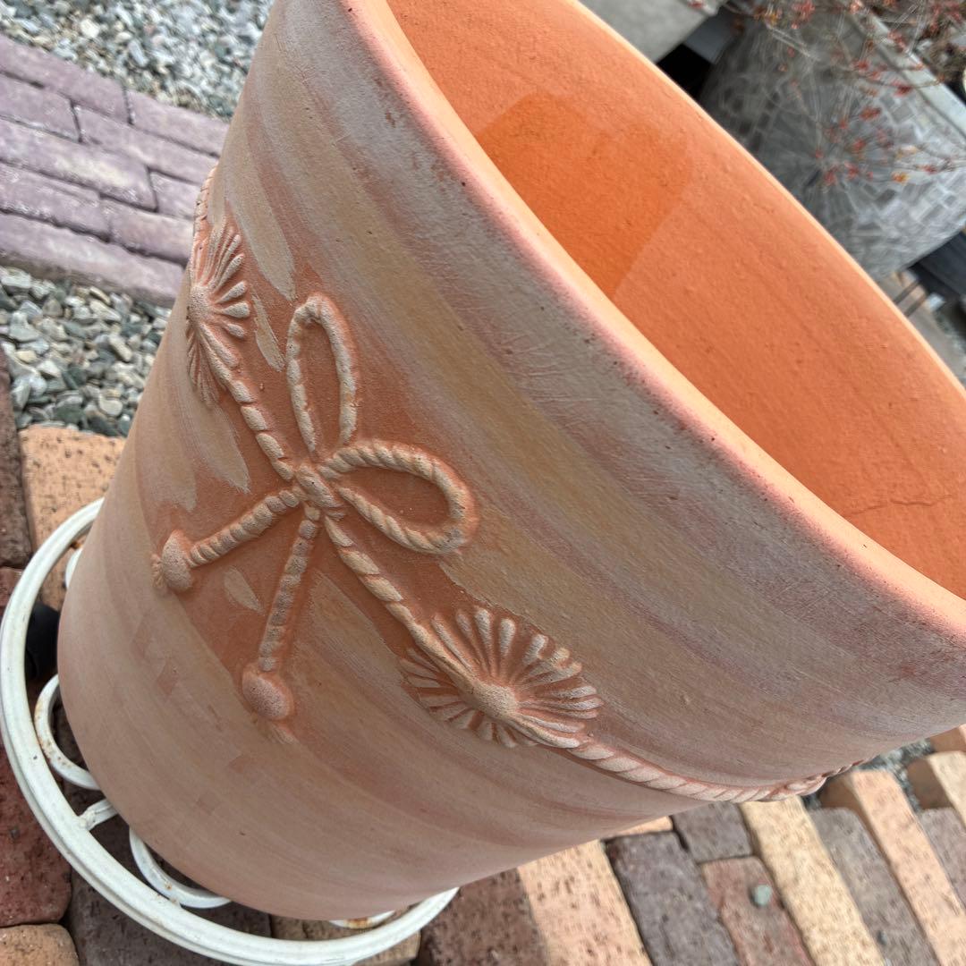 テラコッタ装飾付き 大型12号植木鉢