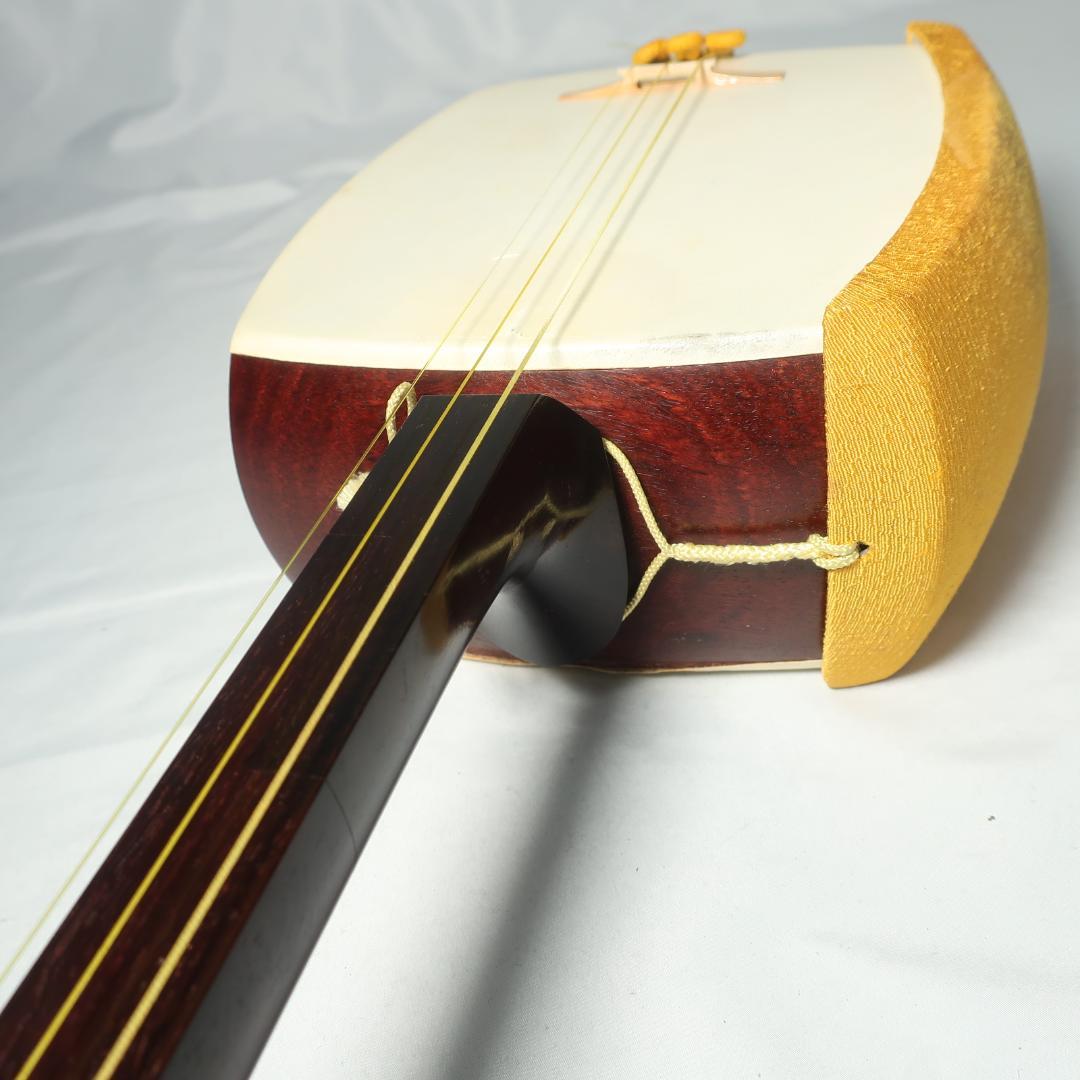 中棹 三味線 トチ 紅木 東触り 撥 ハードケース付 民謡 地唄