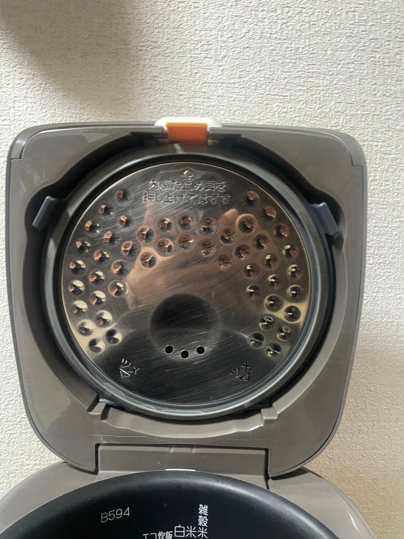 24年製❗象印、IH、豪熱沸騰炊飯器(3合炊き）