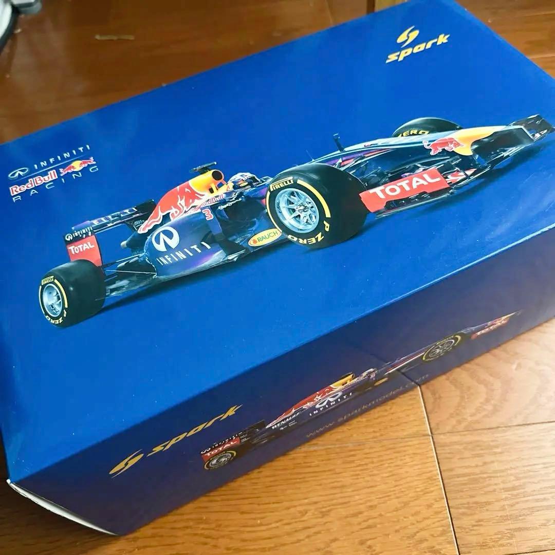 spark スパーク　RB10 ダニエルリカルド　レッドブル ケース付き