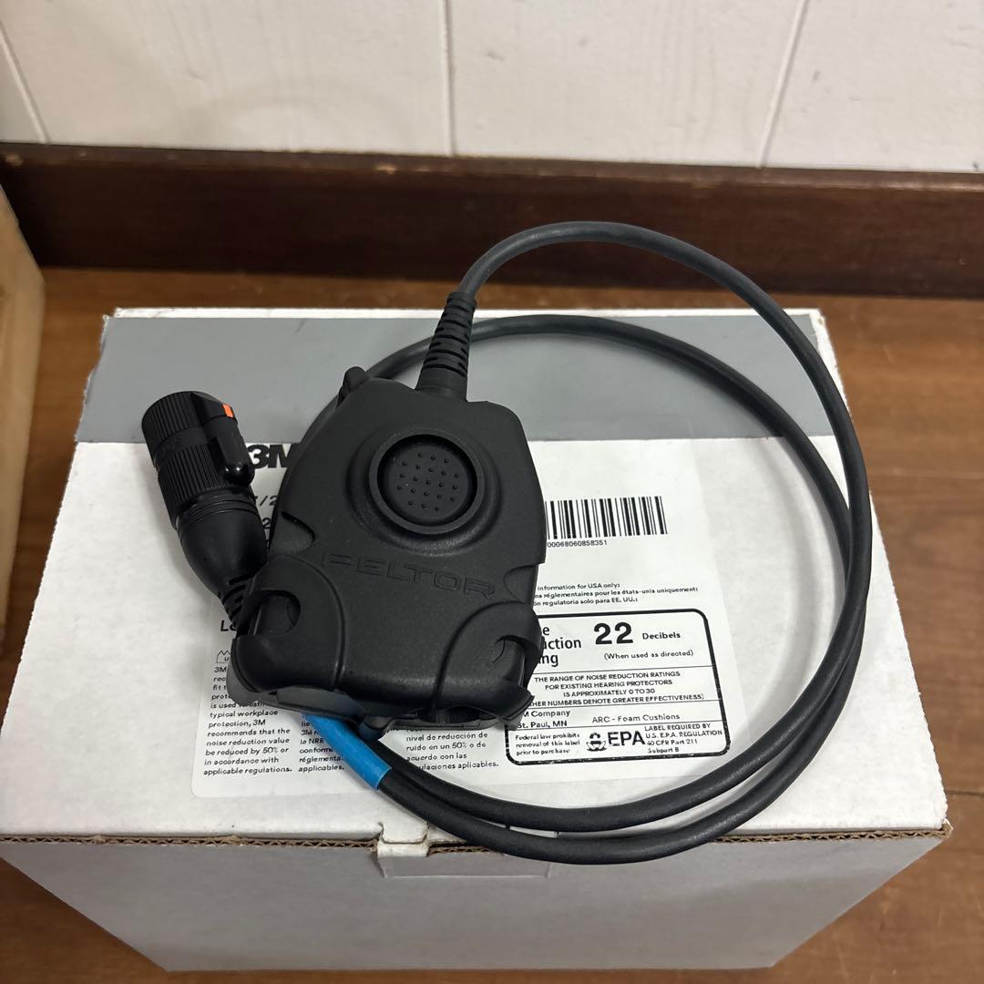 未使用品　米軍　実物　PELTOR COMTAC V PTT スイッチ付き