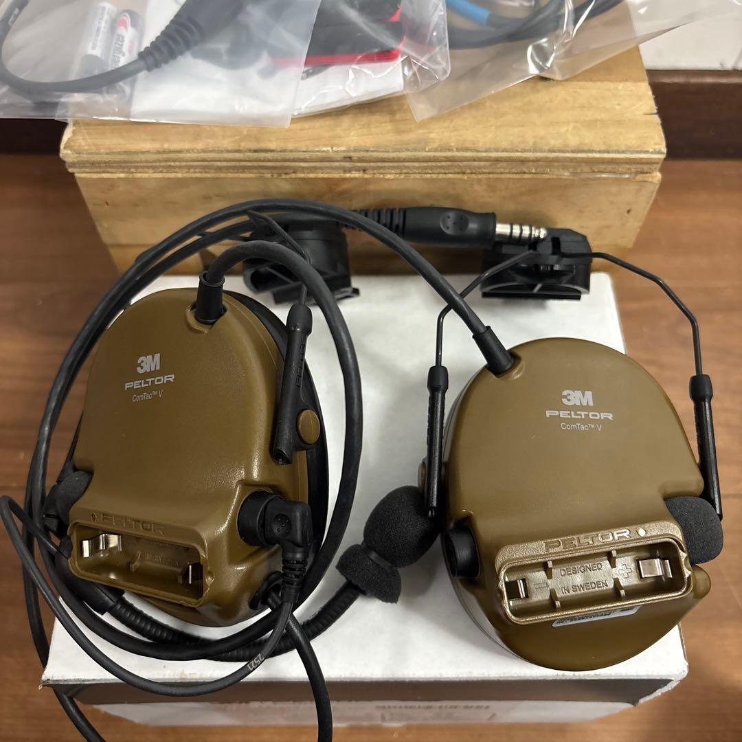未使用品　米軍　実物　PELTOR COMTAC V PTT スイッチ付き