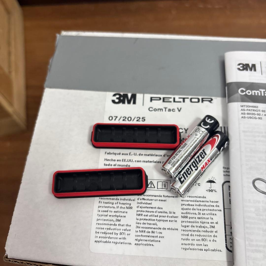 未使用品　米軍　実物　PELTOR COMTAC V PTT スイッチ付き