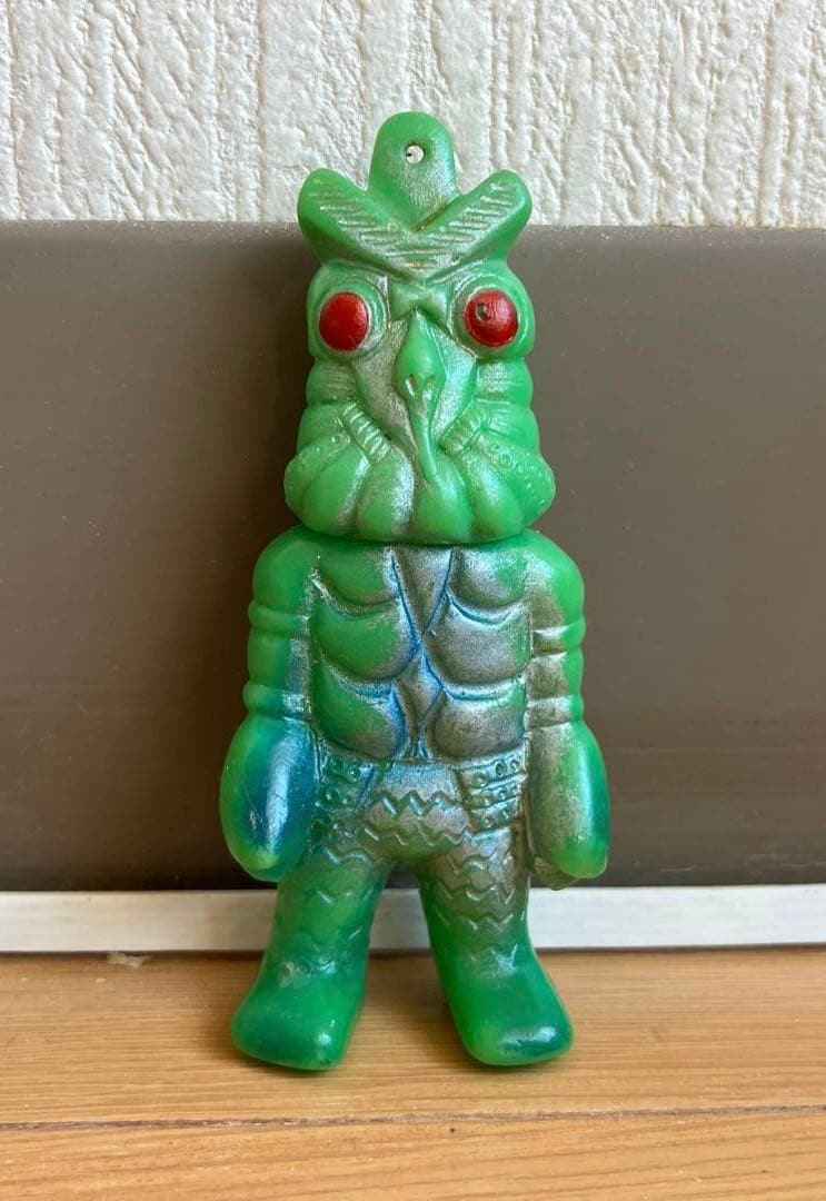 ウルトラマン　バルタン星人　ペンダント　ソフビ　公開当時品　足裏記名