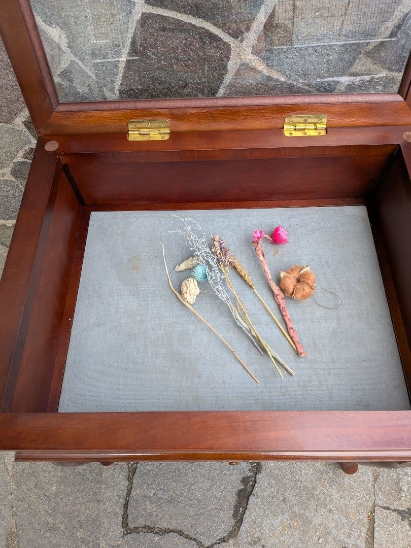 猫脚ガラスディスプレイテーブル ショーケース　最終値下げ