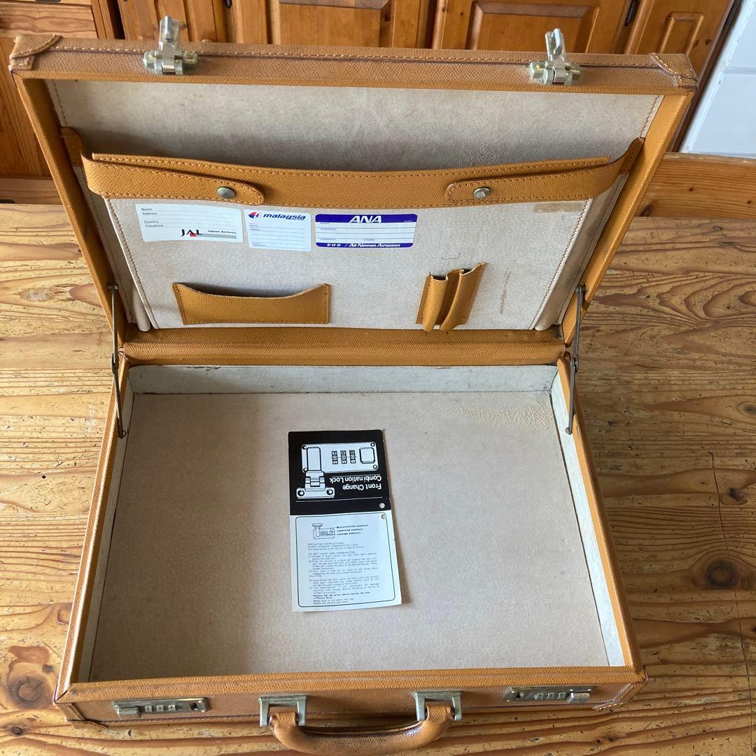 アタッシュケース、イタリアミラノにて購入、ノンブランド