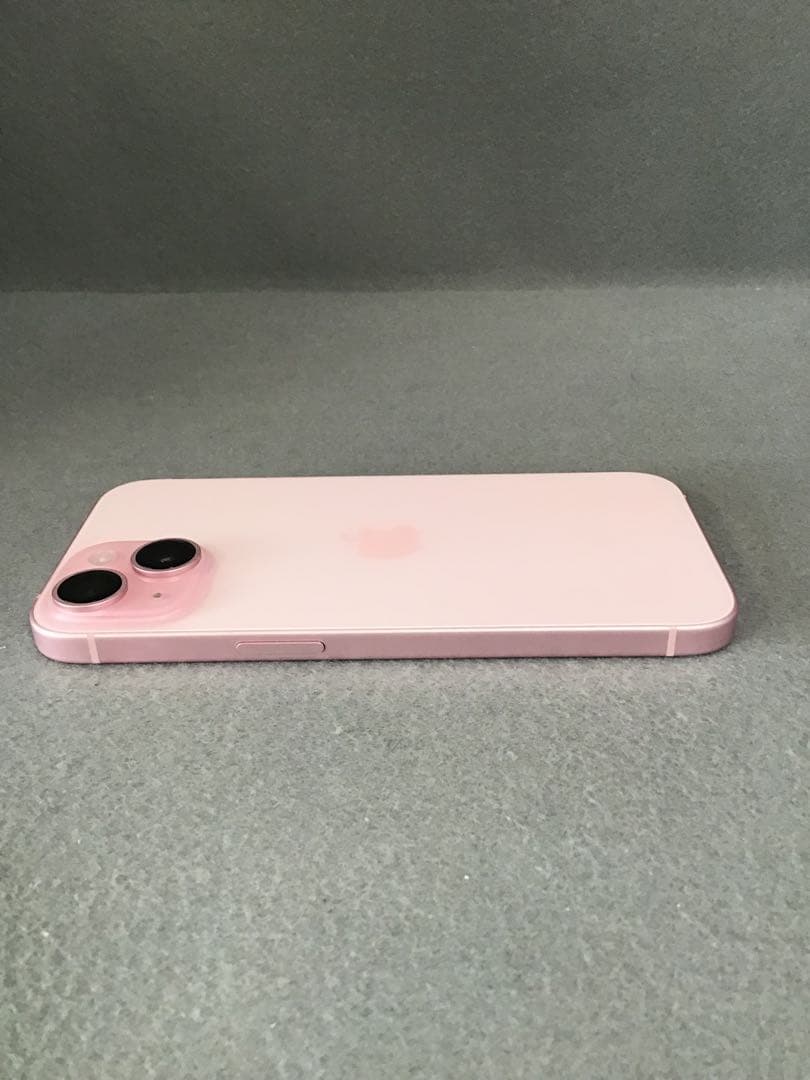 ほぼ新品　SIMフリー　iPhone15 128GB ピンク色　【限定保証有り】