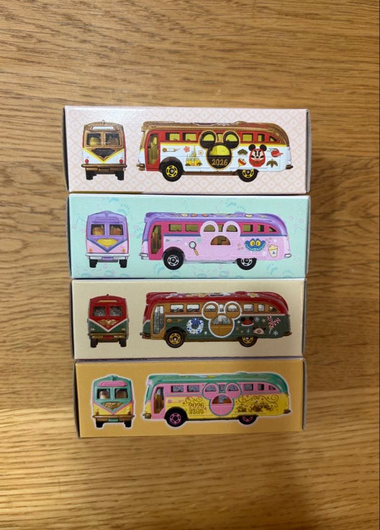 新品　ディズニートミカ　４点おまとめ　　ズートピア・正月・ＦＳ・クリスマス